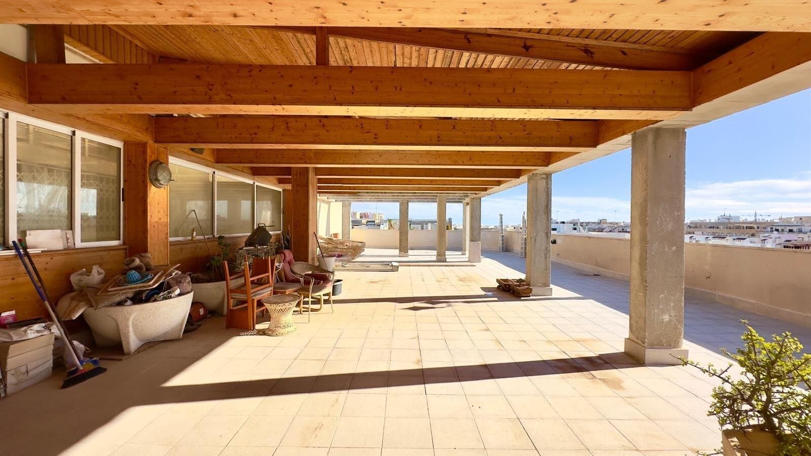 2-Bedroom Penthouse in Torrevieja - 32
