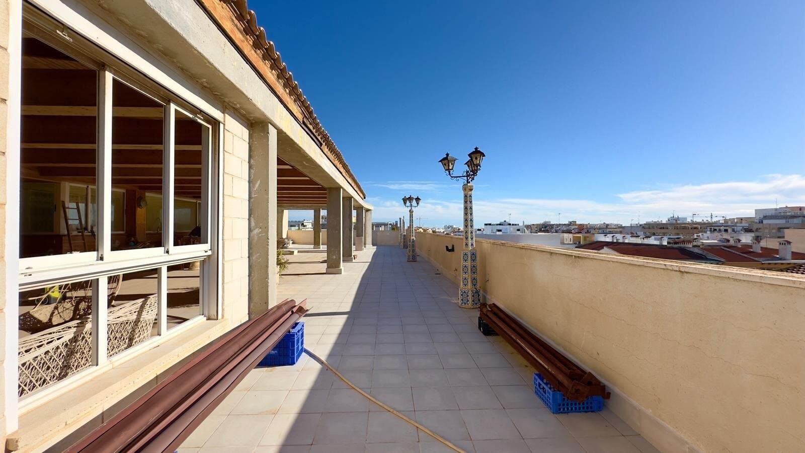 2-Bedroom Penthouse in Torrevieja - 40