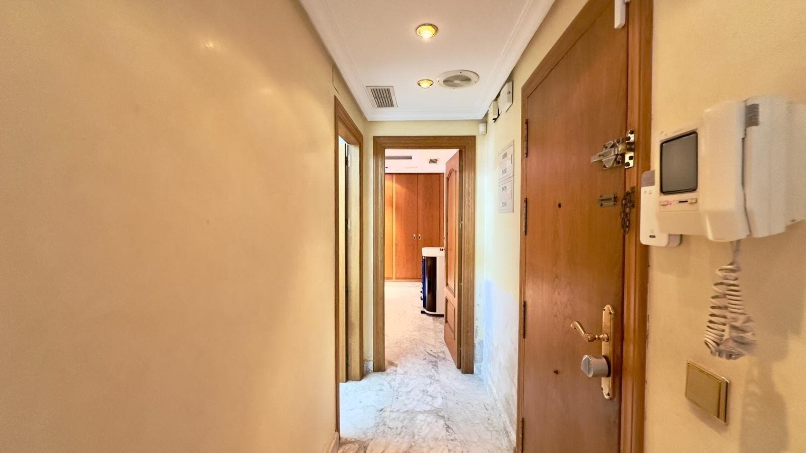 2-Bedroom Penthouse in Torrevieja - 41