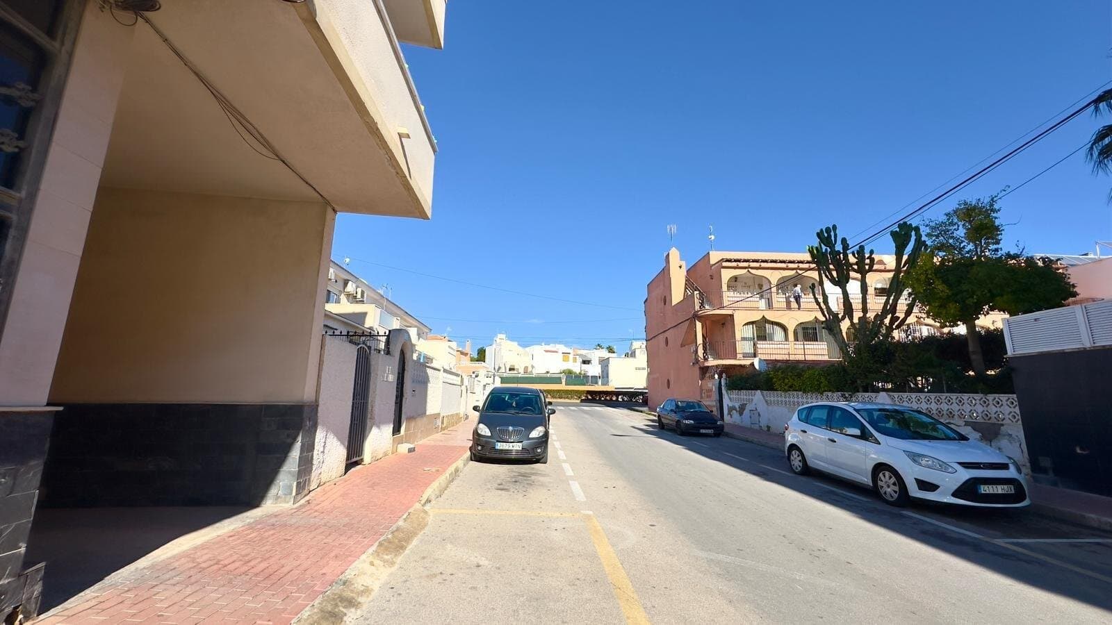 2-Bedroom Penthouse in Torrevieja - 50