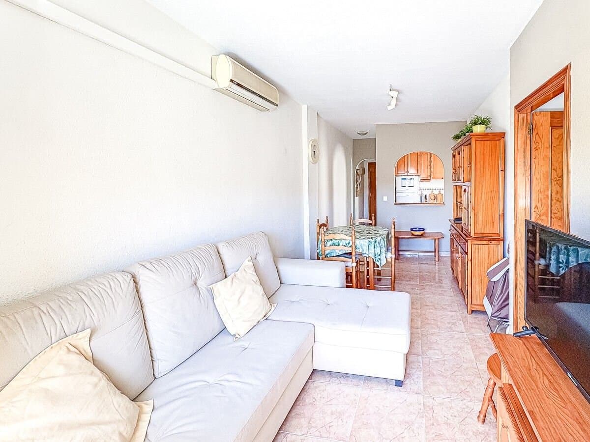 2-Bedroom Apartment in Centro, Torrevieja - 2