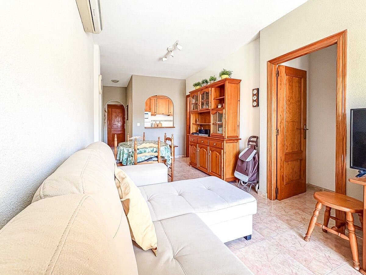 2-Bedroom Apartment in Centro, Torrevieja - 4