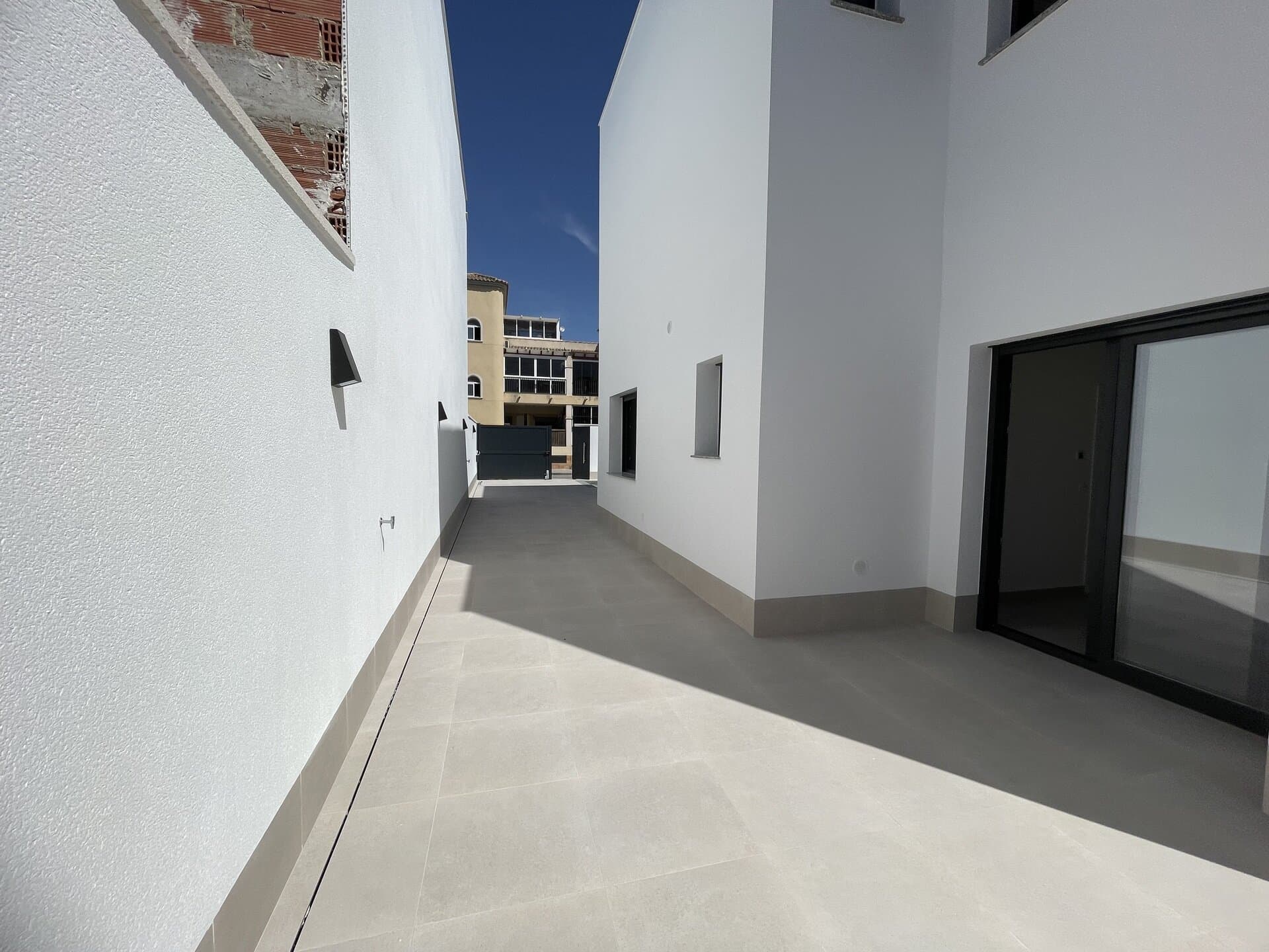 3-Bedroom Detached House in Heredades - 3