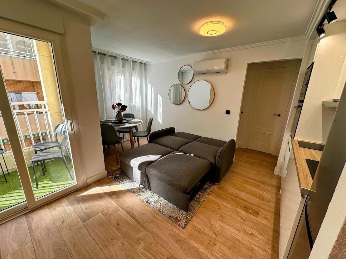 2-Bedroom Apartment in Centro, Torrevieja - 10