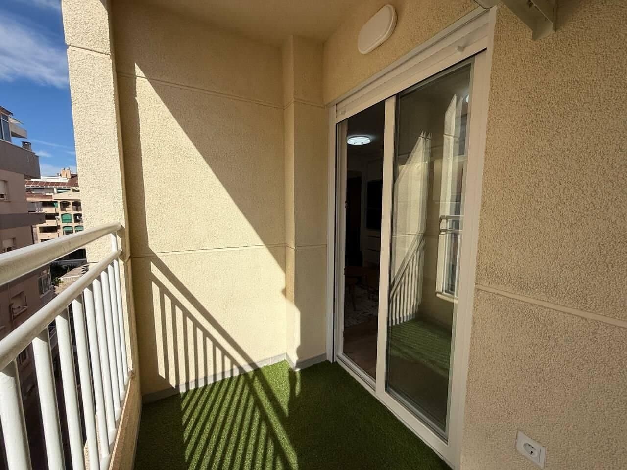 2-Bedroom Apartment in Centro, Torrevieja - 16