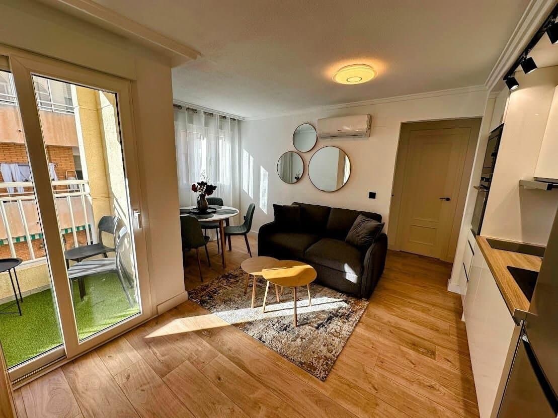 2-Bedroom Apartment in Centro, Torrevieja - 3