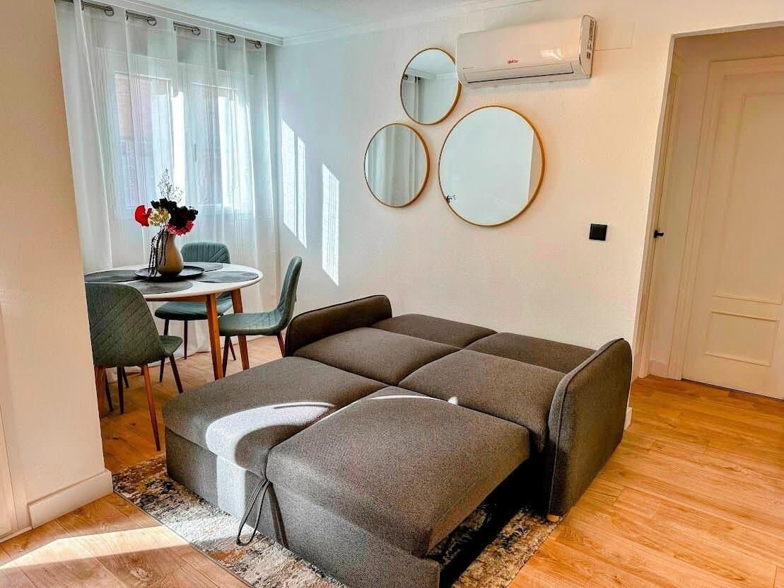 2-Bedroom Apartment in Centro, Torrevieja - 9