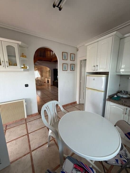 Villa de 5 Dormitorios en La Zenia, Orihuela Costa - 3