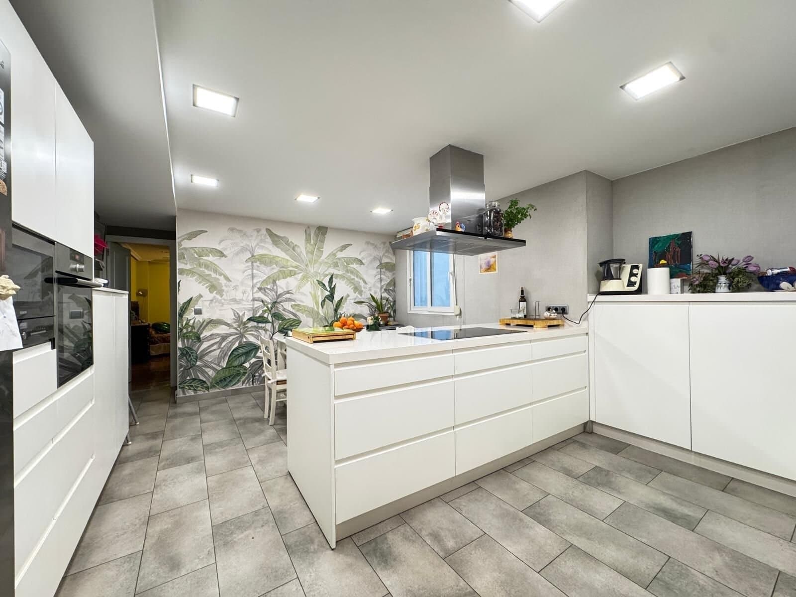4-Bedroom Apartment in Torrevieja, Torrevieja - 50