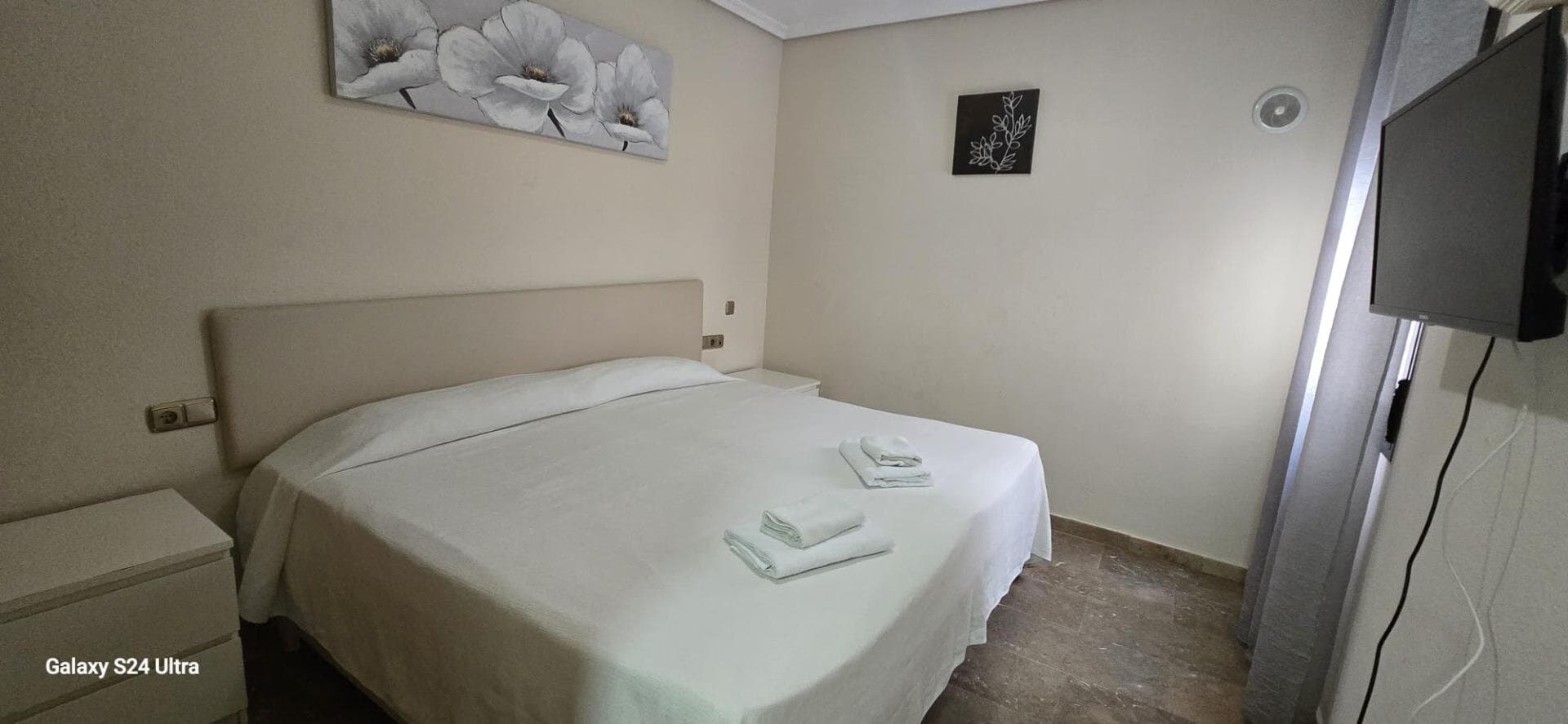 3-Bedroom Apartment in Torrevieja, Torrevieja - 13
