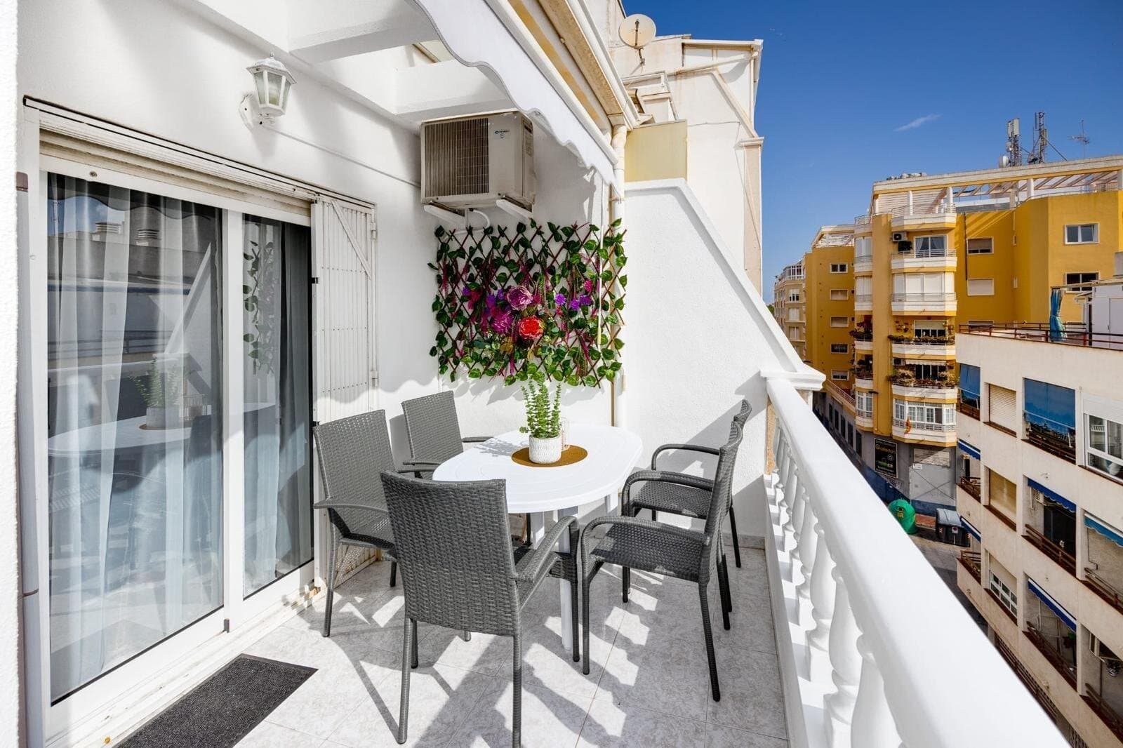 2-Bedroom Apartment in Estacion de Autobuses, Torrevieja - 13