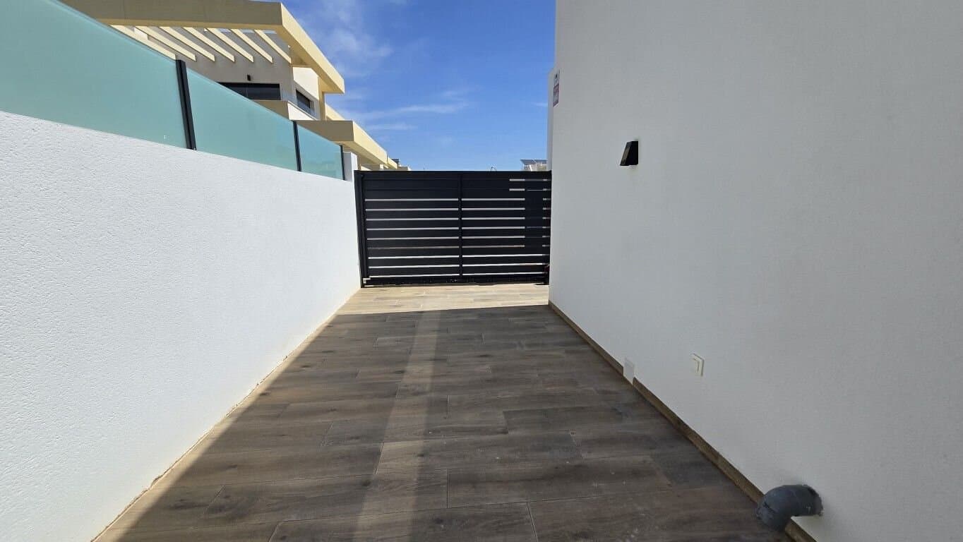 Villa de 3 Dormitorios en Costa Blanca Sur, Los Montesinos - 16