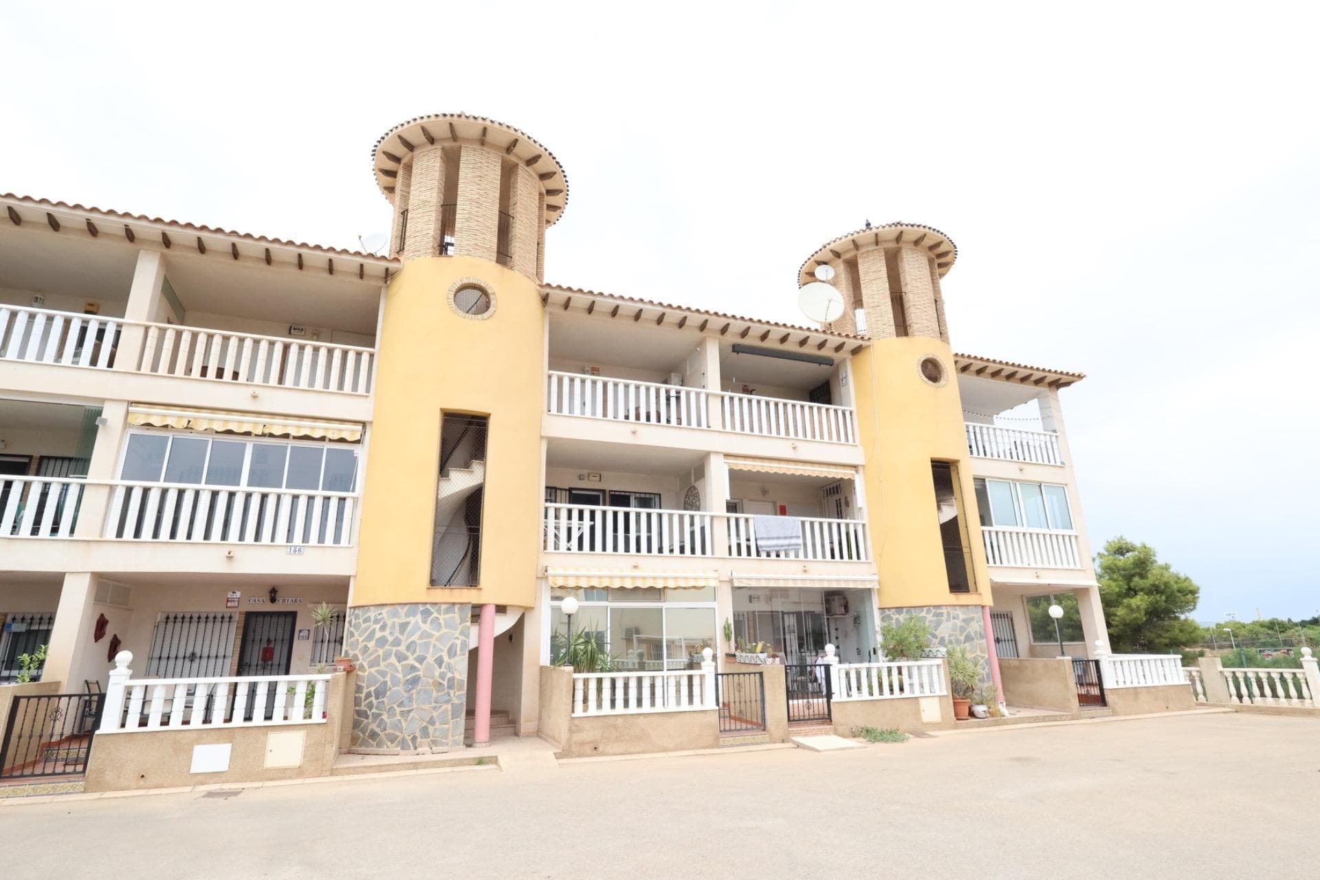 Apartamento de 2 Dormitorios en La Zenia, Orihuela Costa - 2