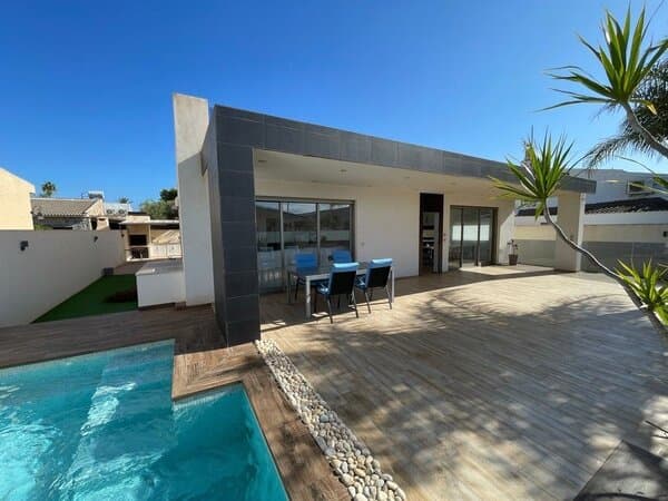 Villa de 6 Dormitorios en Islas Menores-Mar de Cristal, Cartagena
