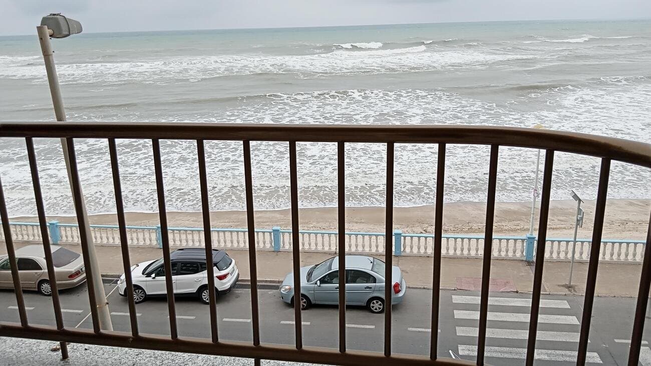 3-Bedroom Apartment in Centro, Torrevieja - 2