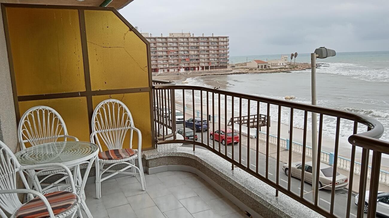 3-Bedroom Apartment in Centro, Torrevieja - 3