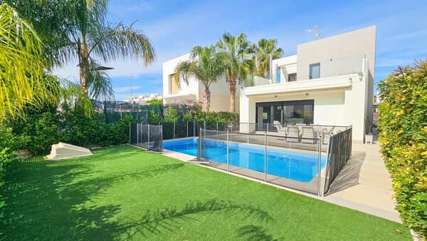 3-Bedroom Villa in Rojales