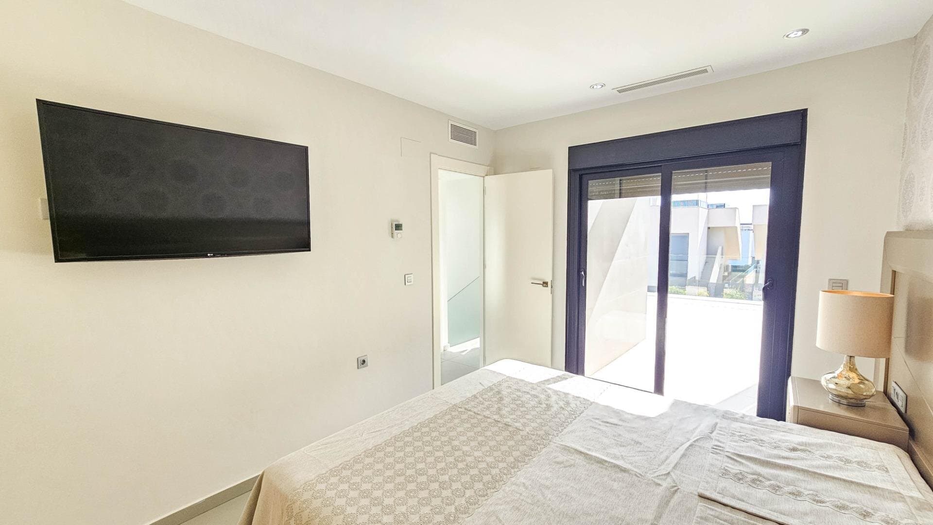 3-Bedroom Villa in Rojales - 24
