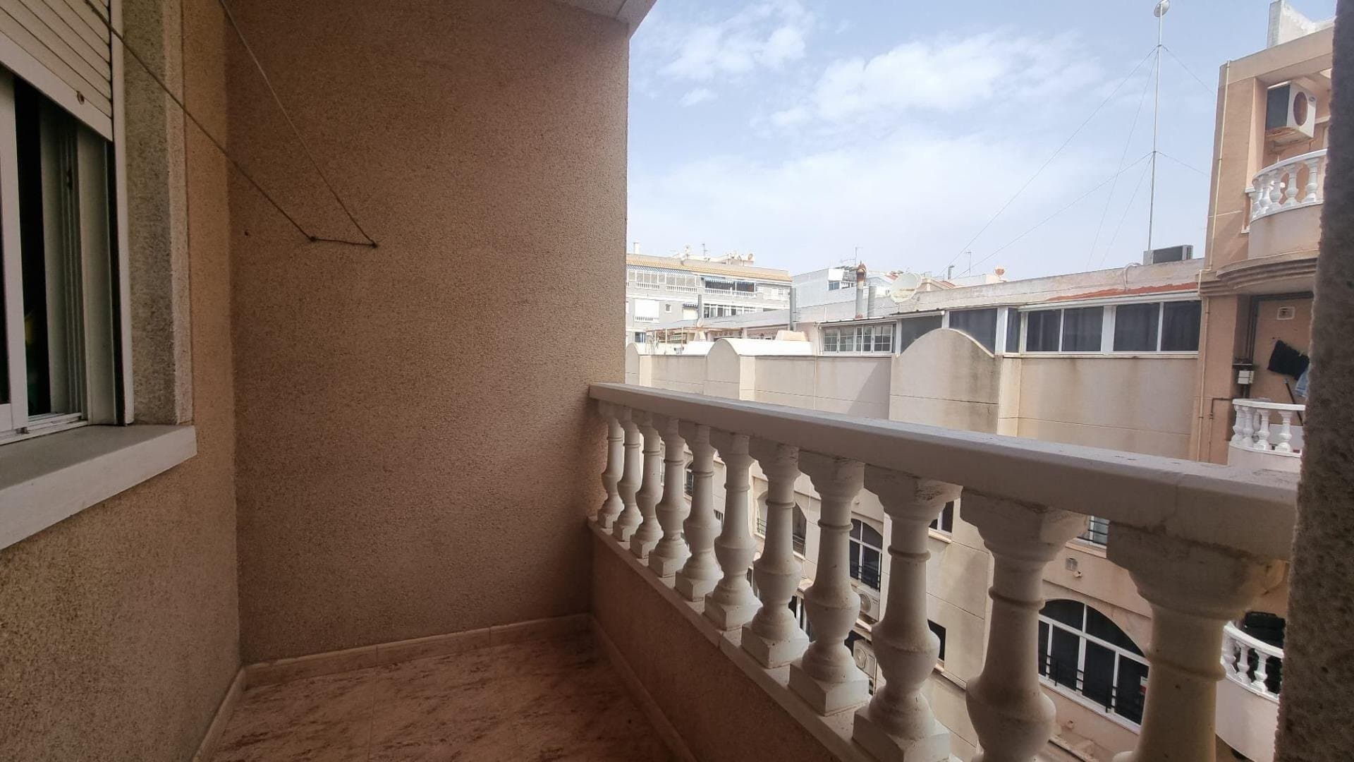 2-Bedroom Apartment in Torrevieja - 13