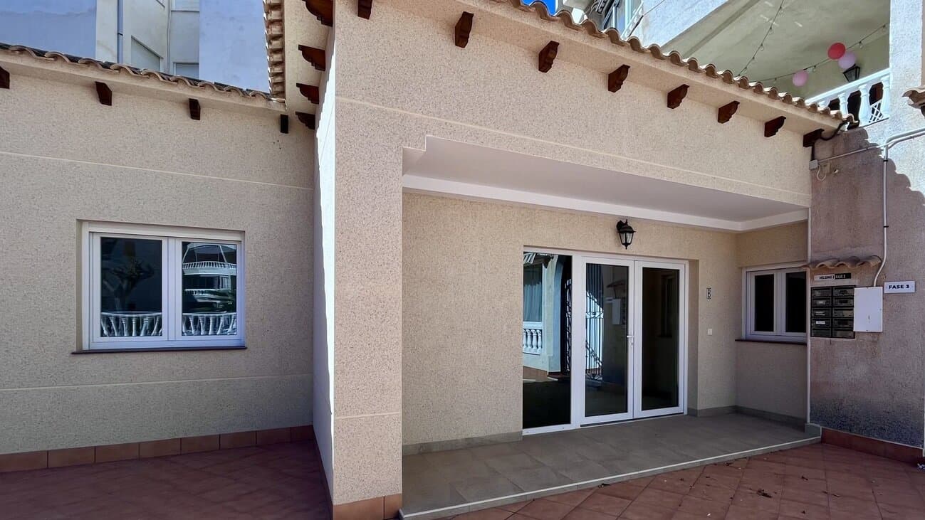 2-Bedroom Bungalow in Centro, Torrevieja - 15