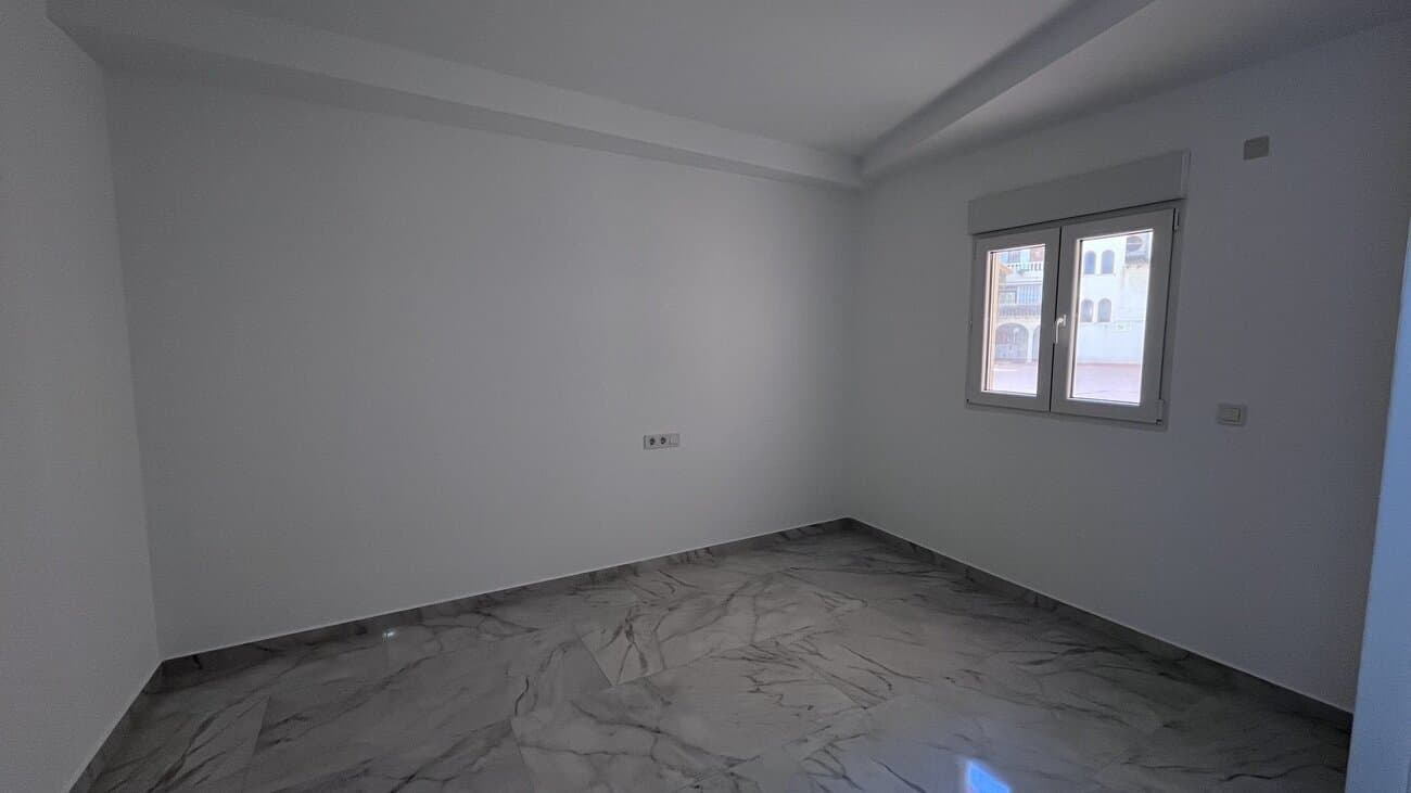2-Bedroom Bungalow in Centro, Torrevieja - 8