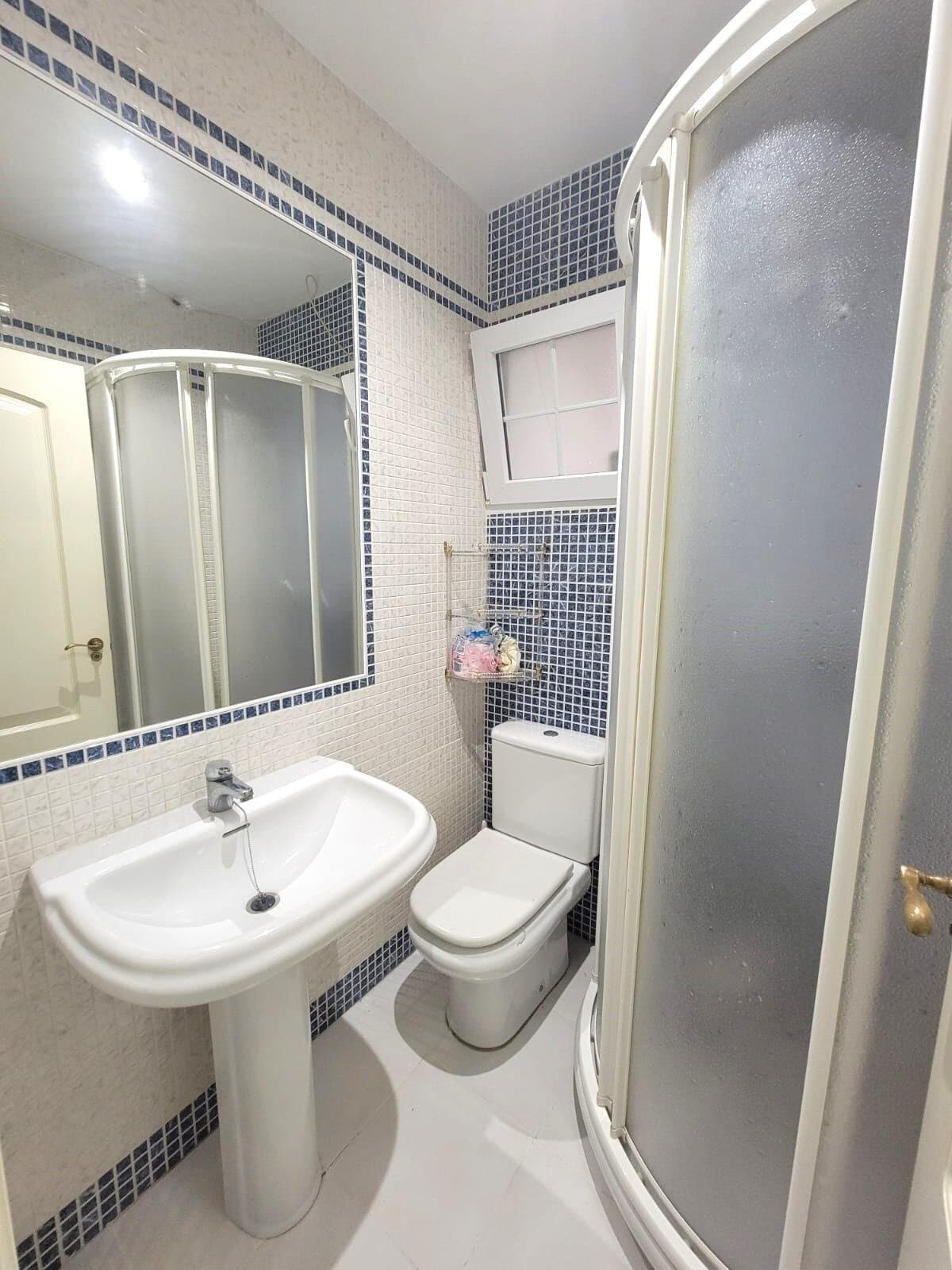 2-Bedroom Apartment in Torrevieja, Torrevieja - 15