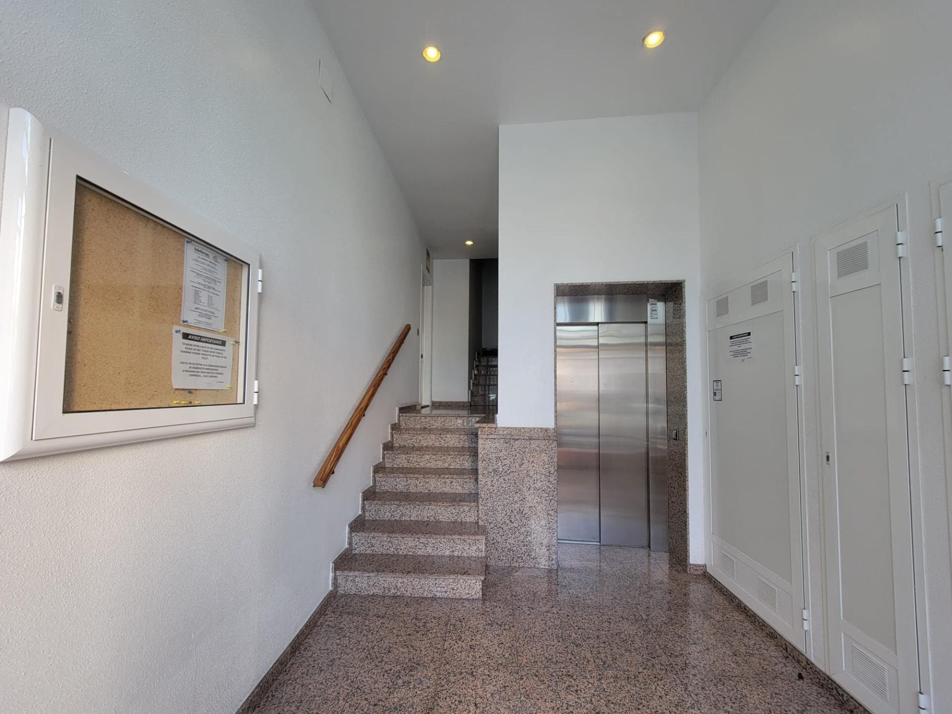 2-Bedroom Apartment in Torrevieja, Torrevieja - 20