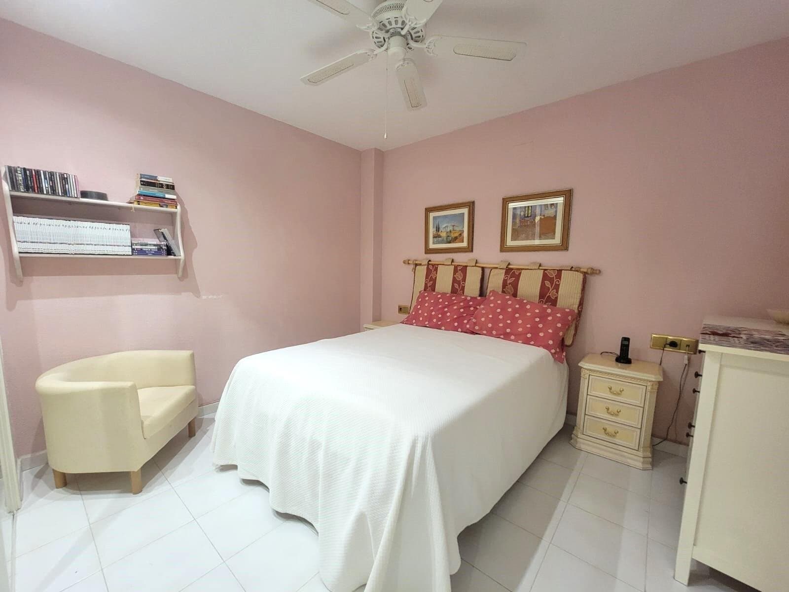 2-Bedroom Apartment in Torrevieja, Torrevieja - 3