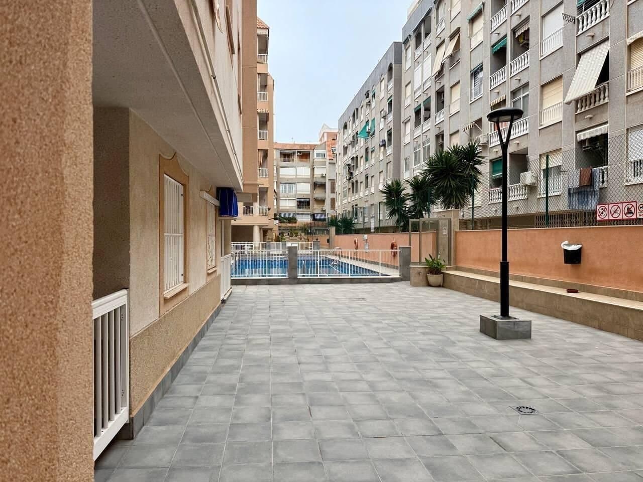 Apartamento de 2 Dormitorios en Acequion, Torrevieja - 35