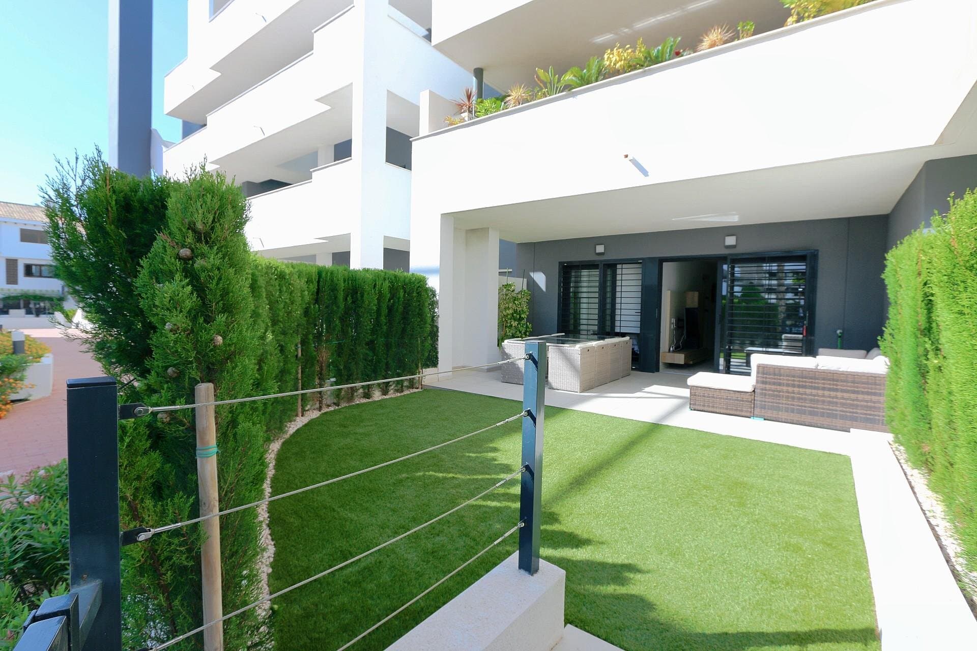 2-Bedroom Apartment in La Zenia, Orihuela Costa