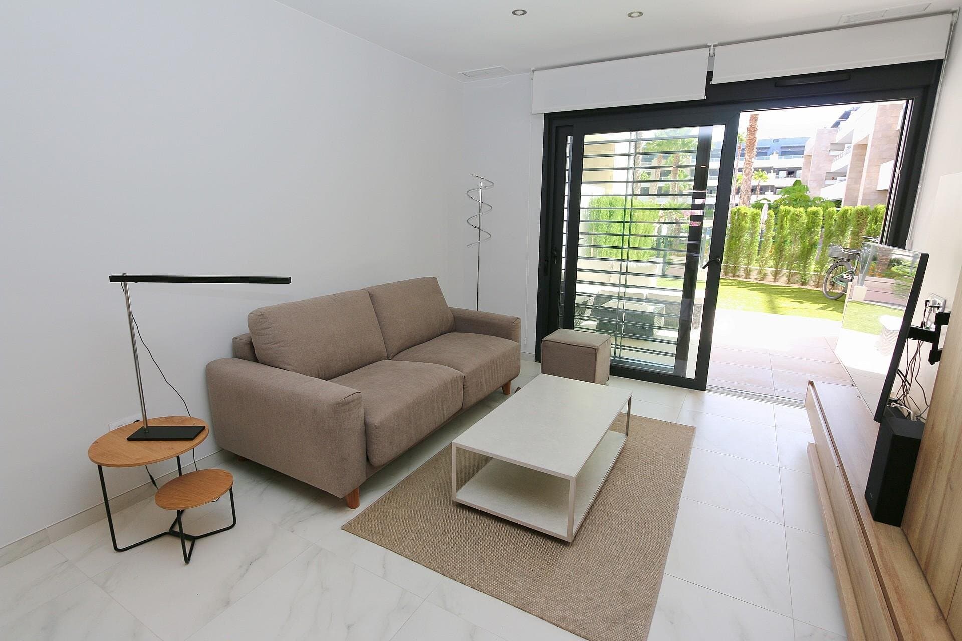 2-Bedroom Apartment in La Zenia, Orihuela Costa - 14