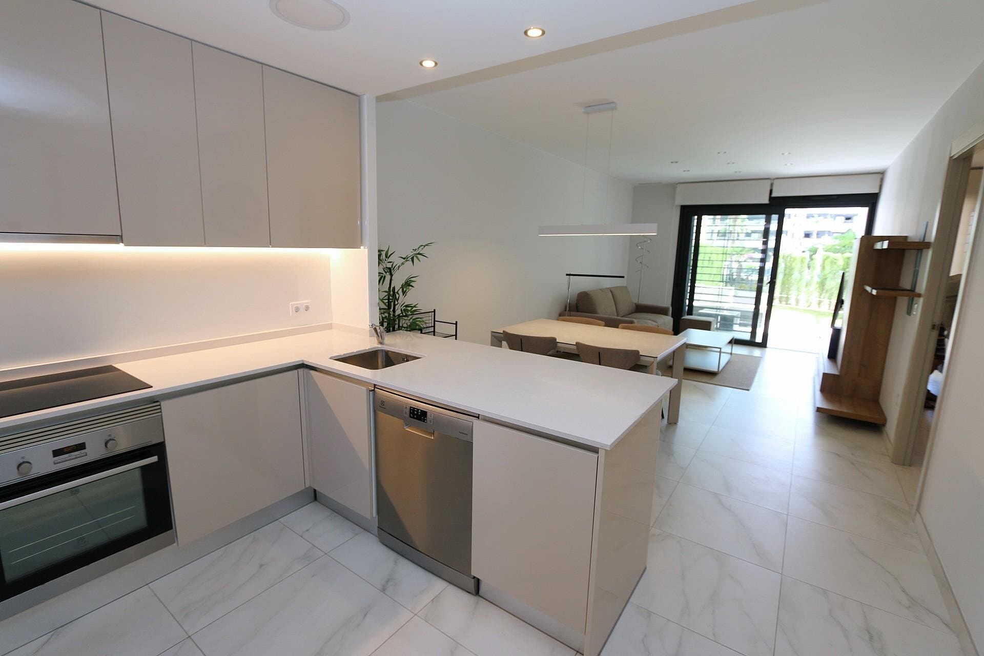 2-Bedroom Apartment in La Zenia, Orihuela Costa - 16