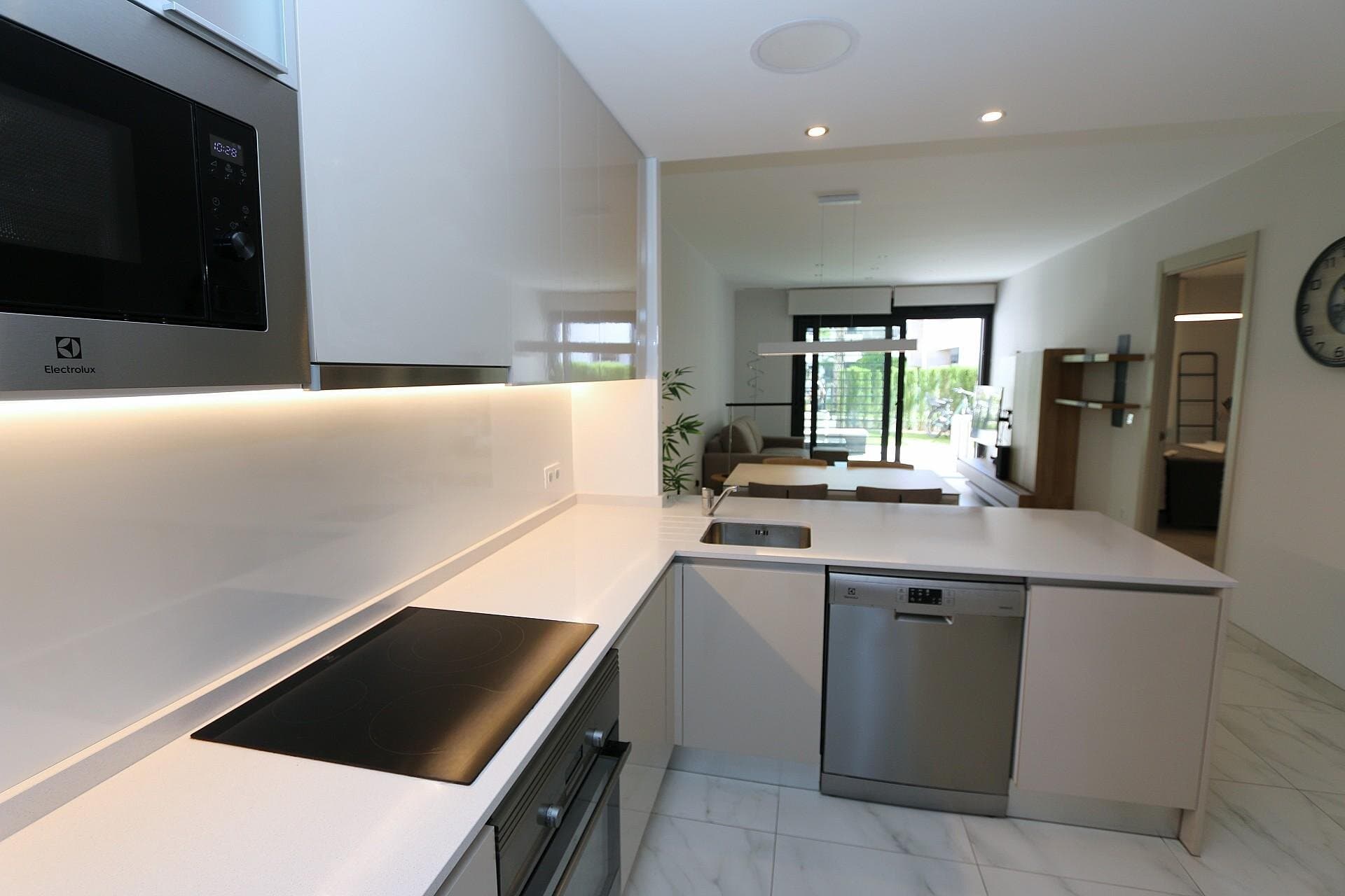 2-Bedroom Apartment in La Zenia, Orihuela Costa - 17