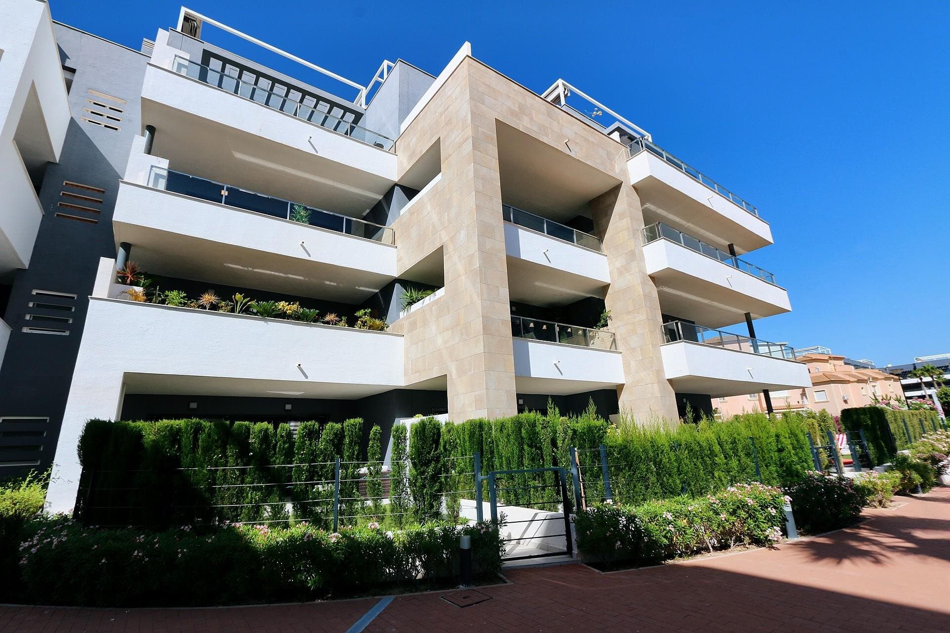 2-Bedroom Apartment in La Zenia, Orihuela Costa - 5
