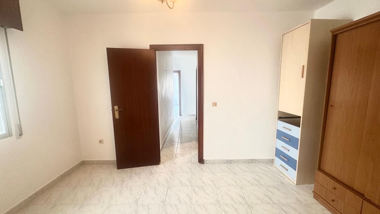 3-Bedroom Apartment in Paseo Maritimo, Torrevieja - 2