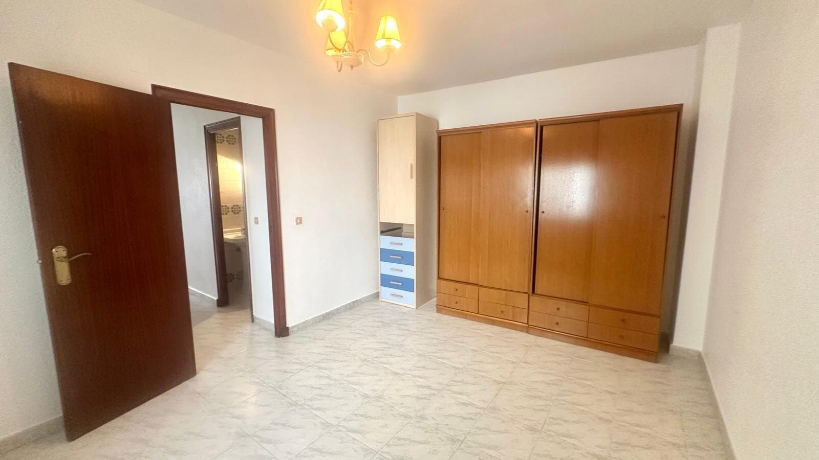 3-Bedroom Apartment in Paseo Maritimo, Torrevieja - 3