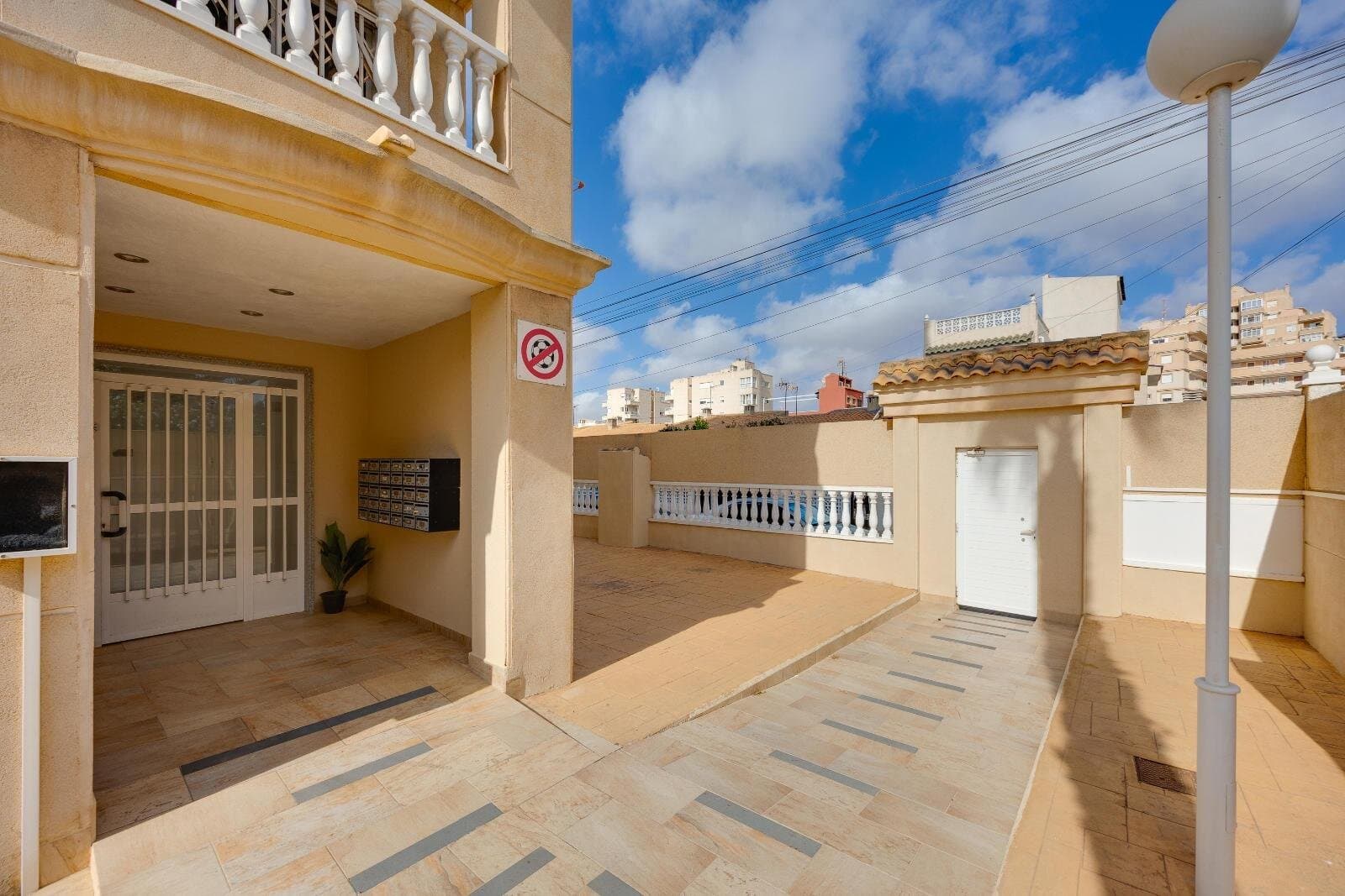 2-Bedroom Apartment in Nueva Torrevieja, Torrevieja - 15