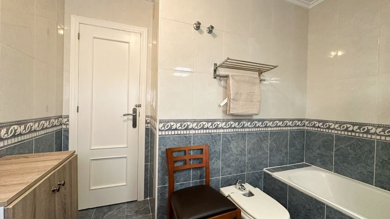 Villa de 3 Dormitorios en Villamartin, Orihuela Costa - 10