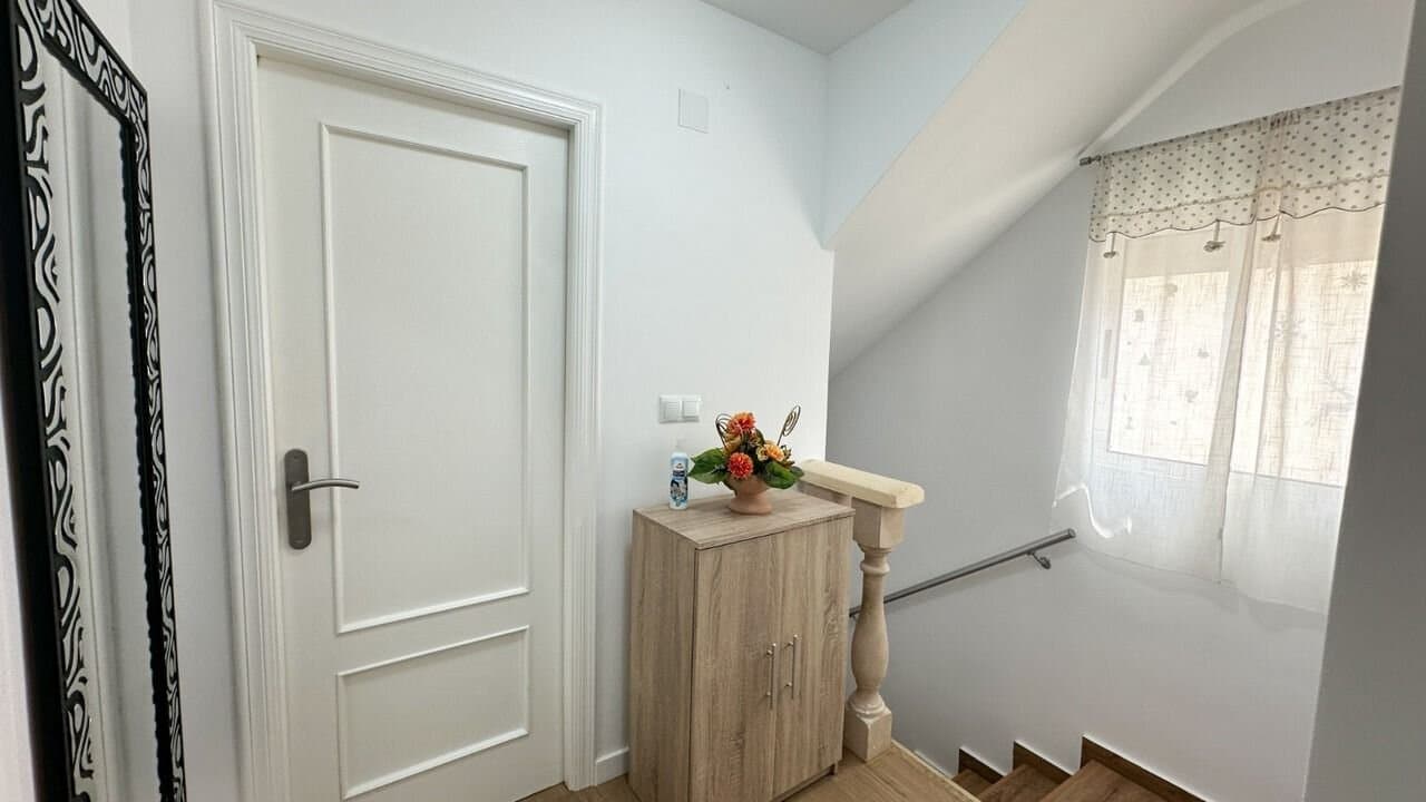 Villa de 3 Dormitorios en Villamartin, Orihuela Costa - 16