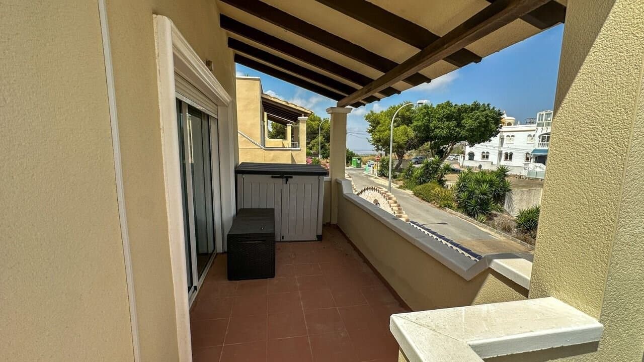 Villa de 3 Dormitorios en Villamartin, Orihuela Costa - 27