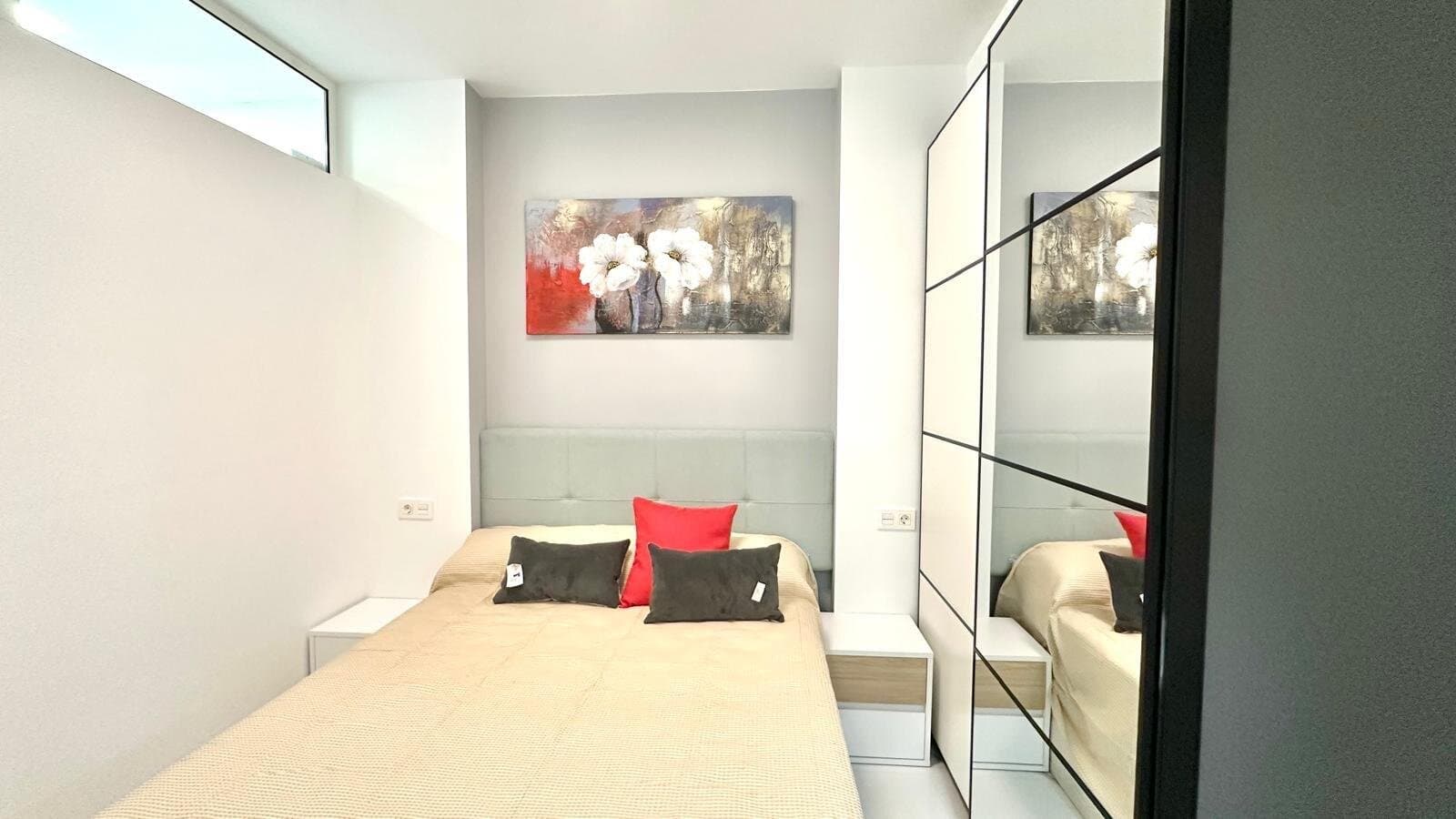 2-Bedroom Apartment in Playa del Cura, Torrevieja - 17