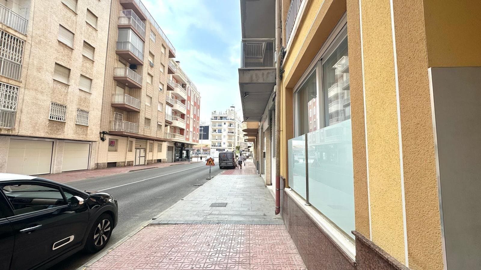 2-Bedroom Apartment in Playa del Cura, Torrevieja - 4