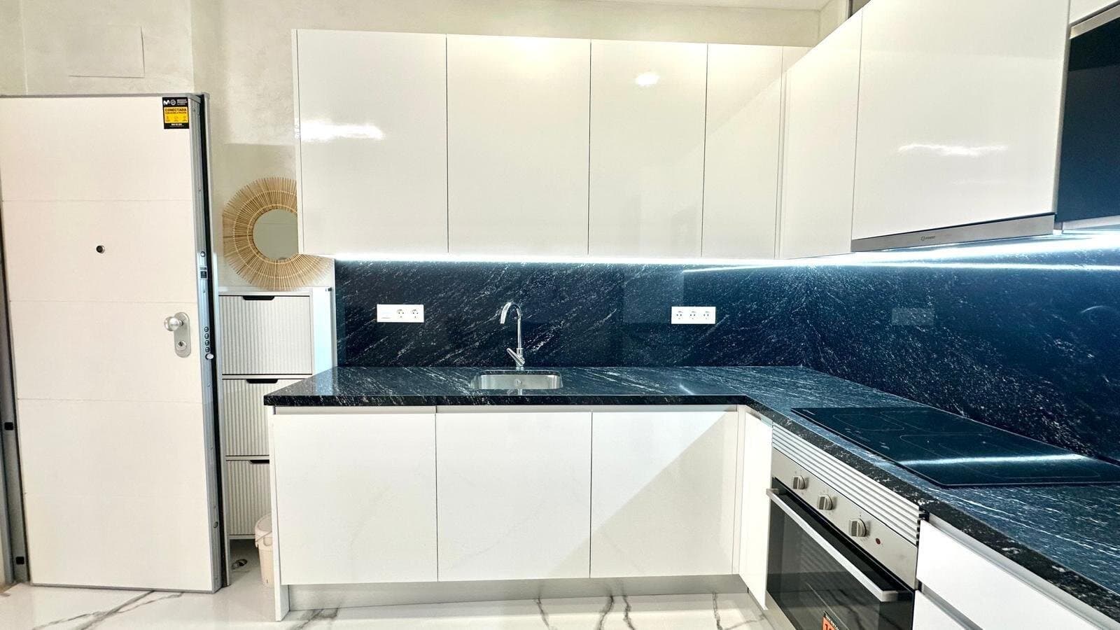 2-Bedroom Apartment in Playa del Cura, Torrevieja - 8