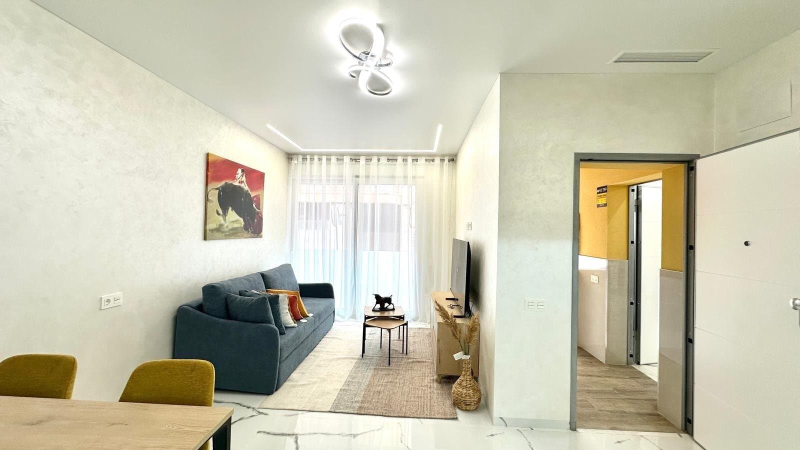 2-Bedroom Apartment in Playa del Cura, Torrevieja - 9