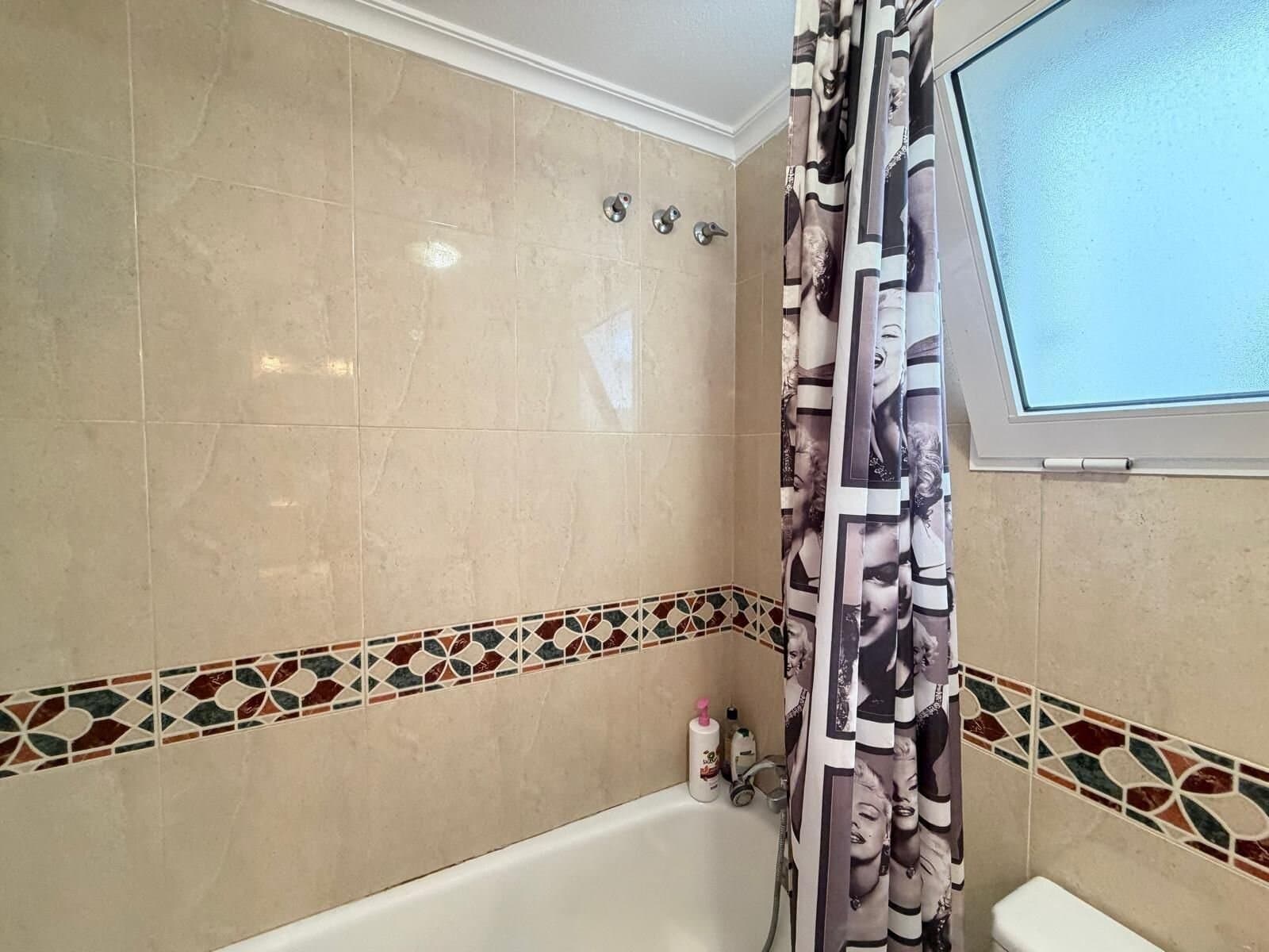 2-Bedroom Apartment in Estacion de Autobuses, Torrevieja - 12