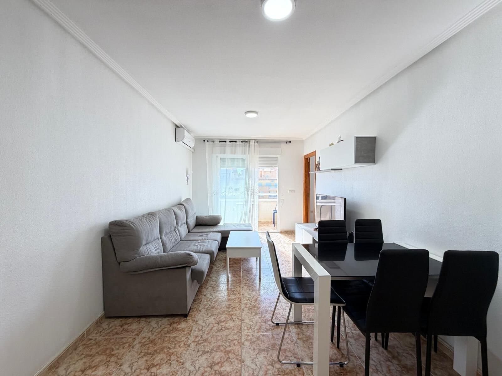 2-Bedroom Apartment in Estacion de Autobuses, Torrevieja - 18