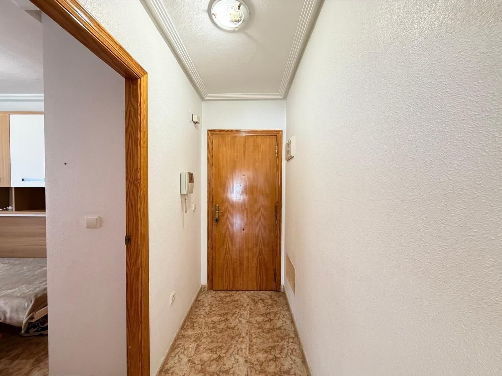 2-Bedroom Apartment in Estacion de Autobuses, Torrevieja - 4