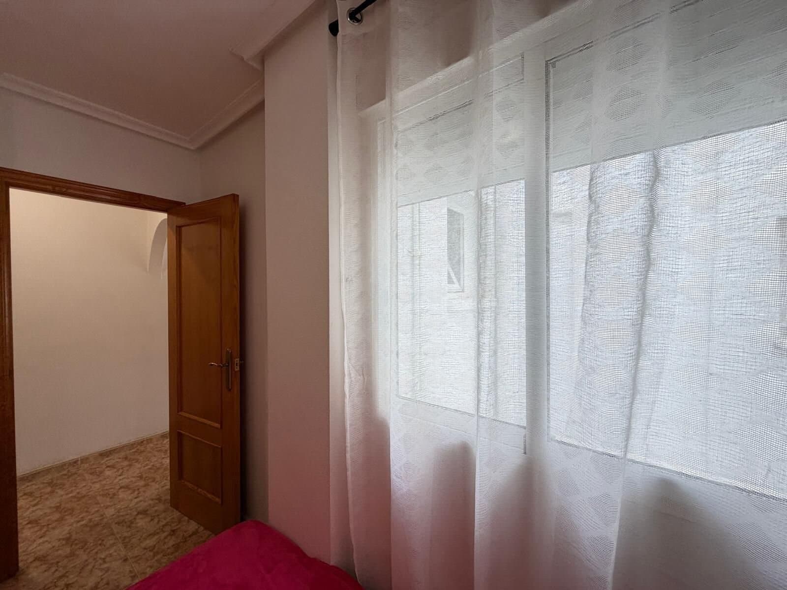 2-Bedroom Apartment in Estacion de Autobuses, Torrevieja - 8