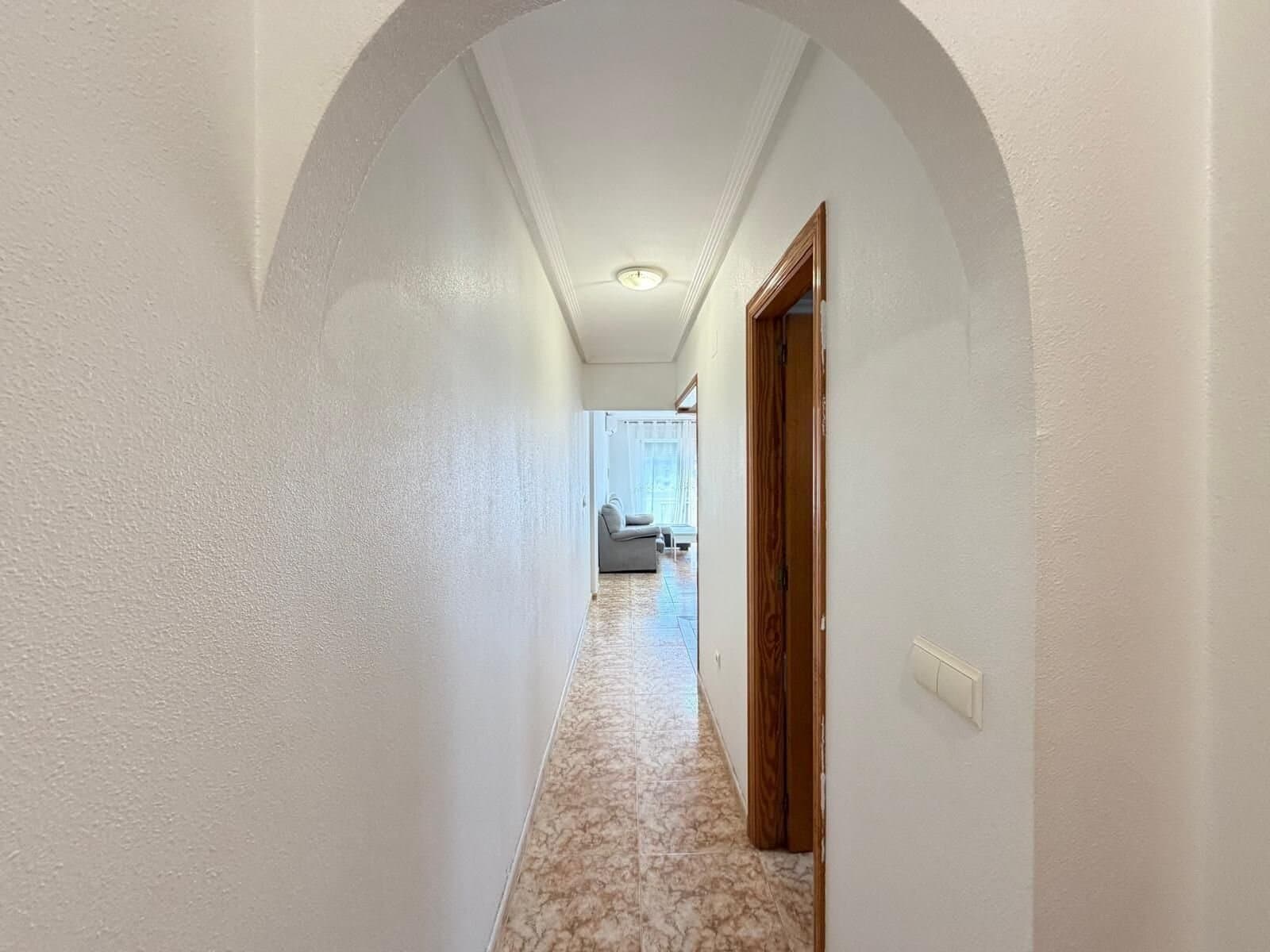 2-Bedroom Apartment in Estacion de Autobuses, Torrevieja - 9