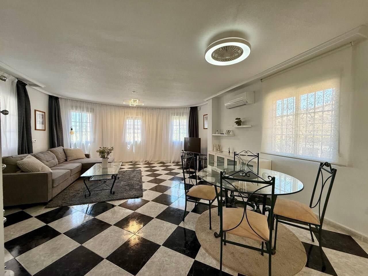 Villa de 4 Chambres à Punta Prima, Orihuela Costa - 4